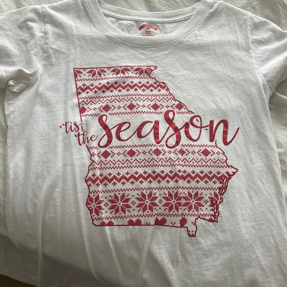 “Tis the Season” white Georgia Christmas shirt. Children’s Small